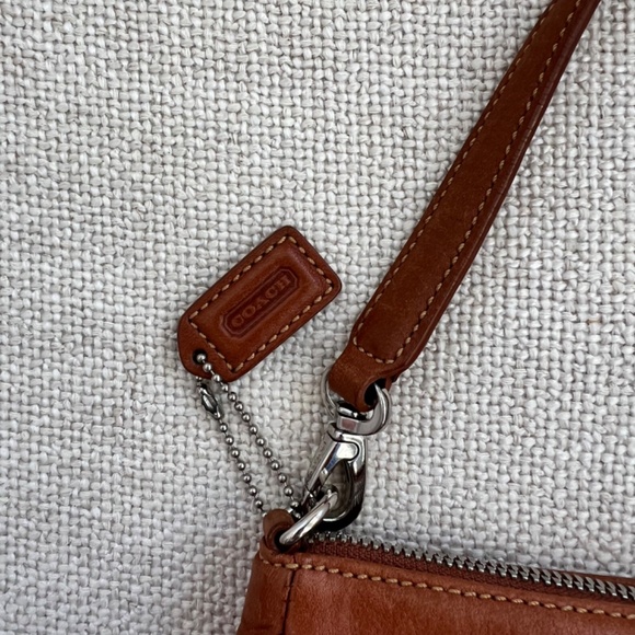 Vintage Y2K Coach Soft Brown Leather Demi Hampton Pochette Purse 7785 - Picture 6 of 12